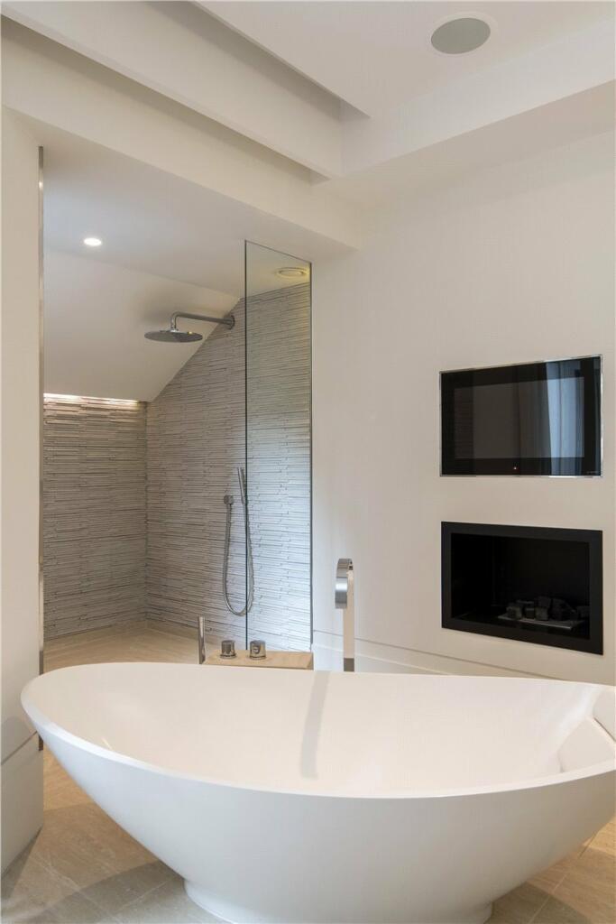 Master Ensuite