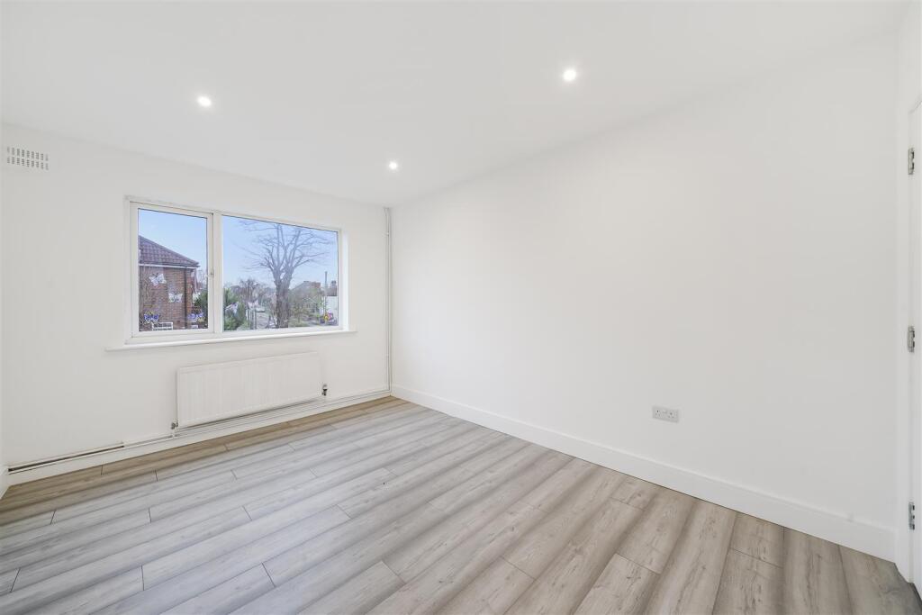 2 Richards Court, Charterhouse Avenue - SEZuT1QREP