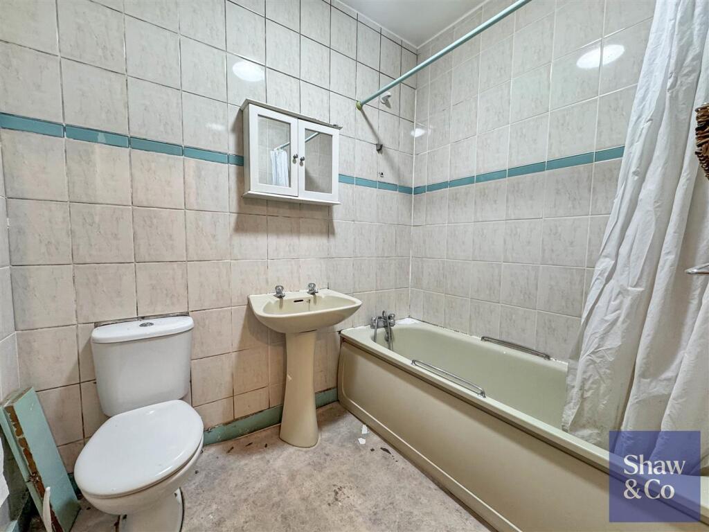 Bathroom.jpeg