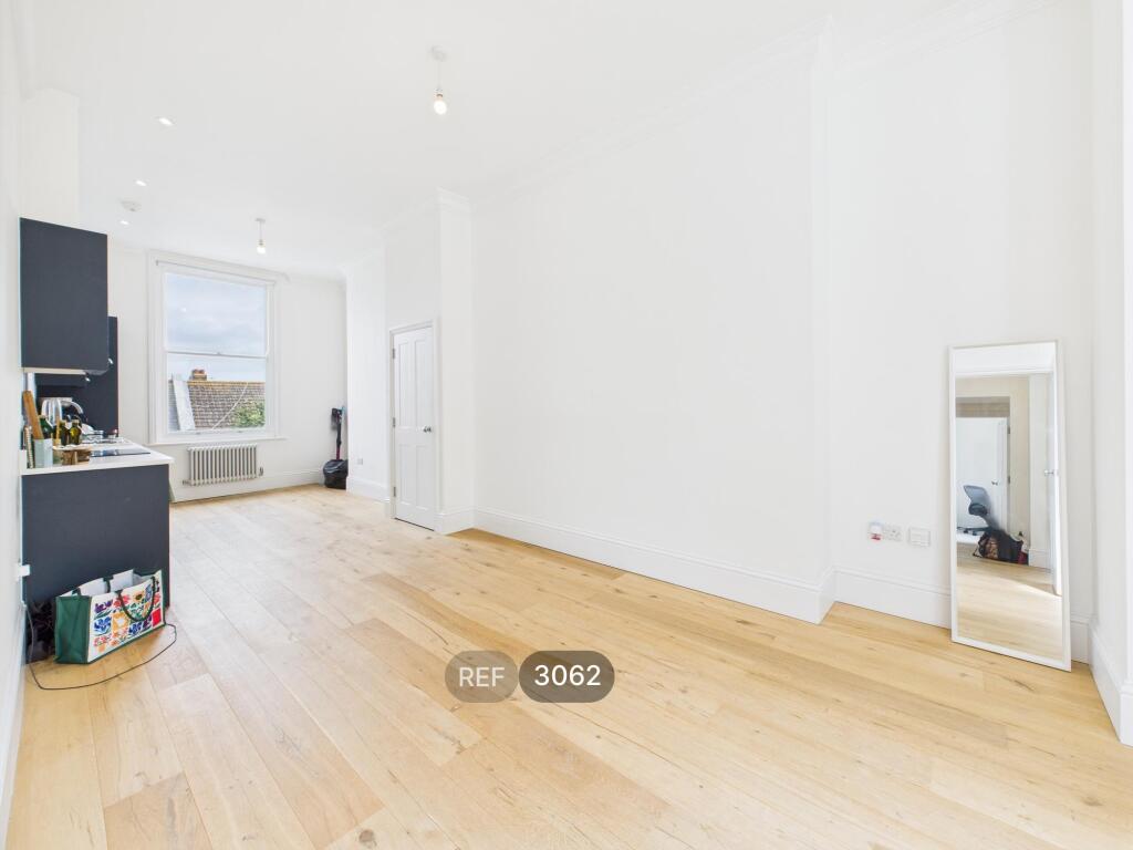 Kitchen / Living area