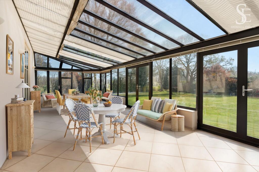 Conservatory (digitally staged)