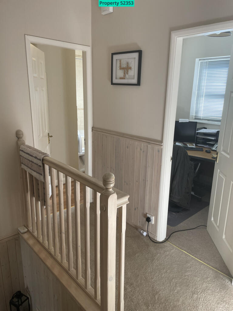 landing, office ahead, bathroom to left, 2nd bed t