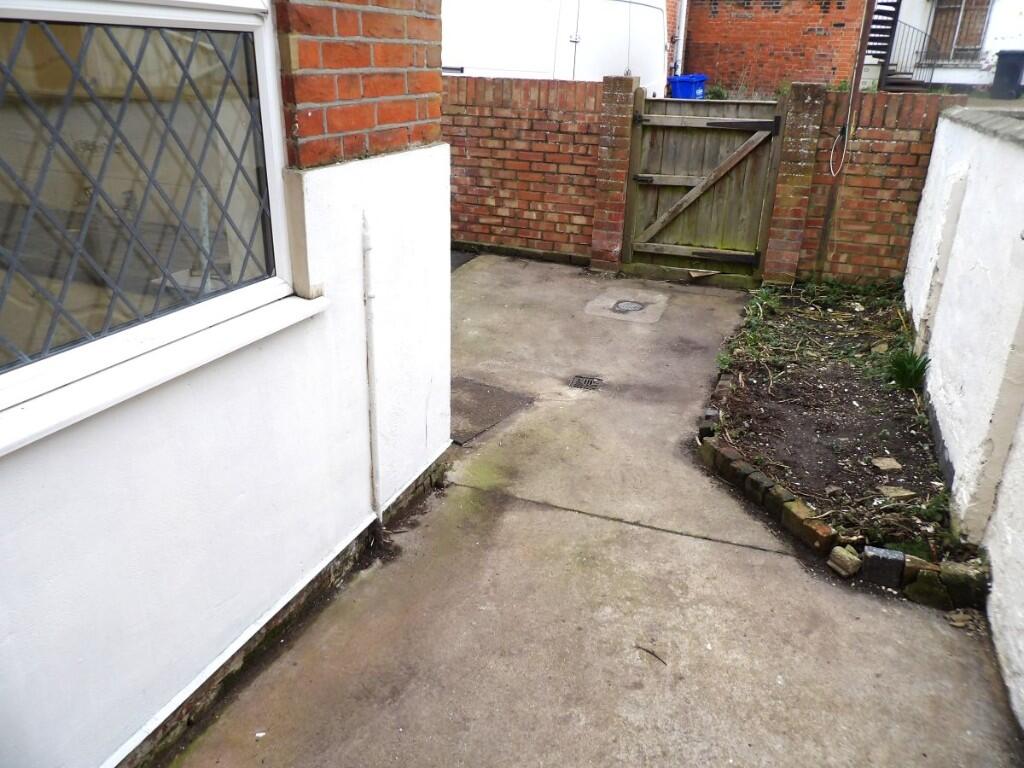 REAR COURTYARD