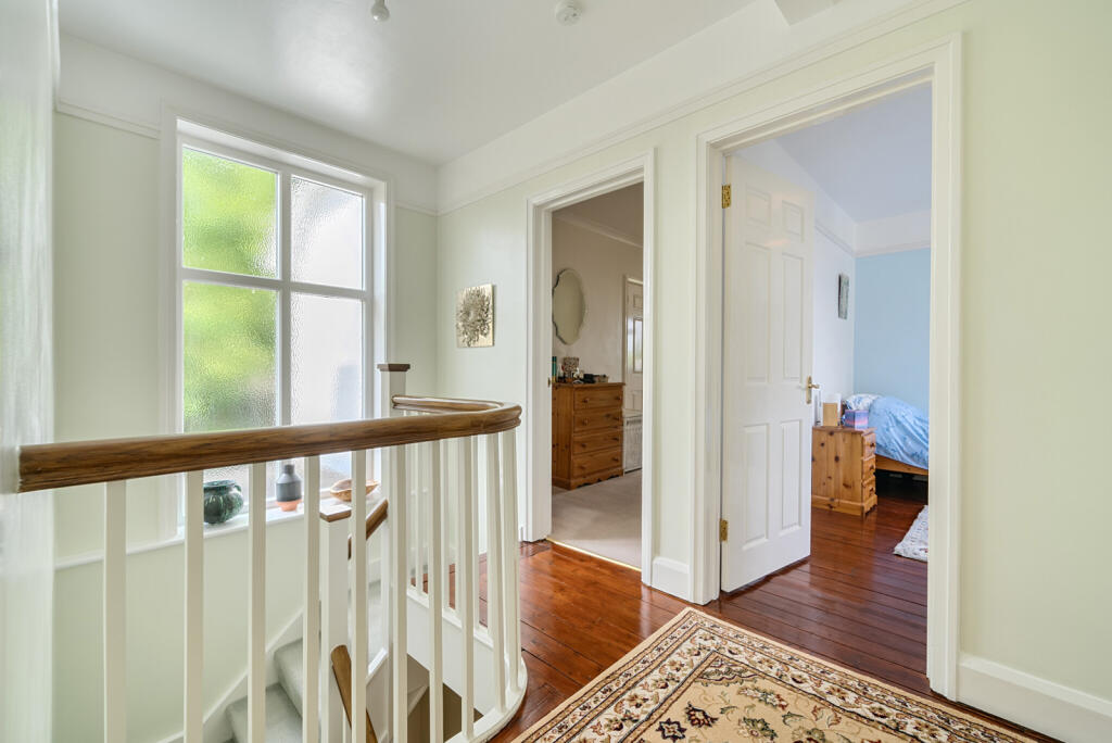 1295486-7-682f38e...