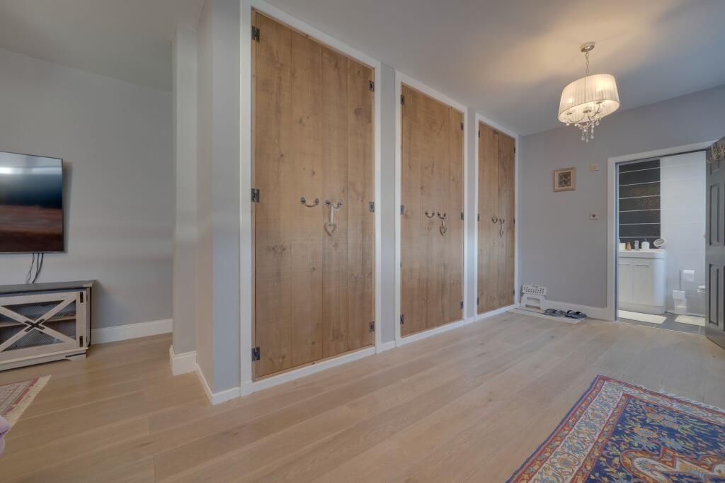 Master Bedroom + En Suite