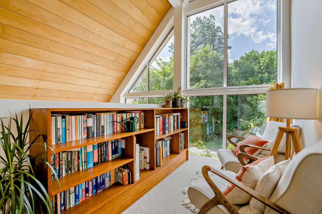 Landing/Library