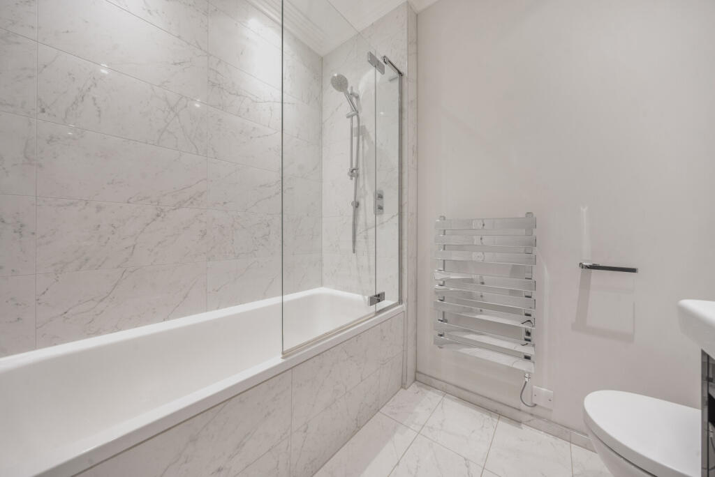 1303151-11-683ed6...