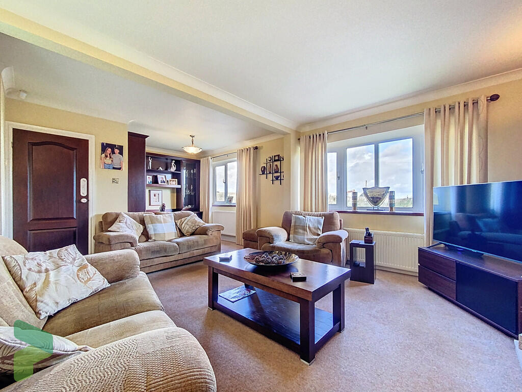 Lounge Open to Fi...
