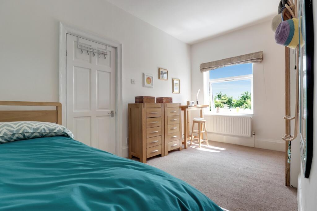 14- Martin Mellor EweMove Colne Valley