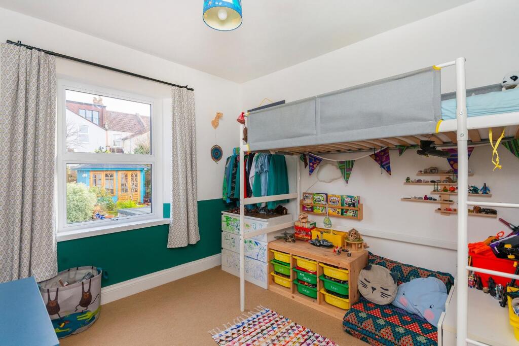 0R5RKE - Bedroom D.jpg