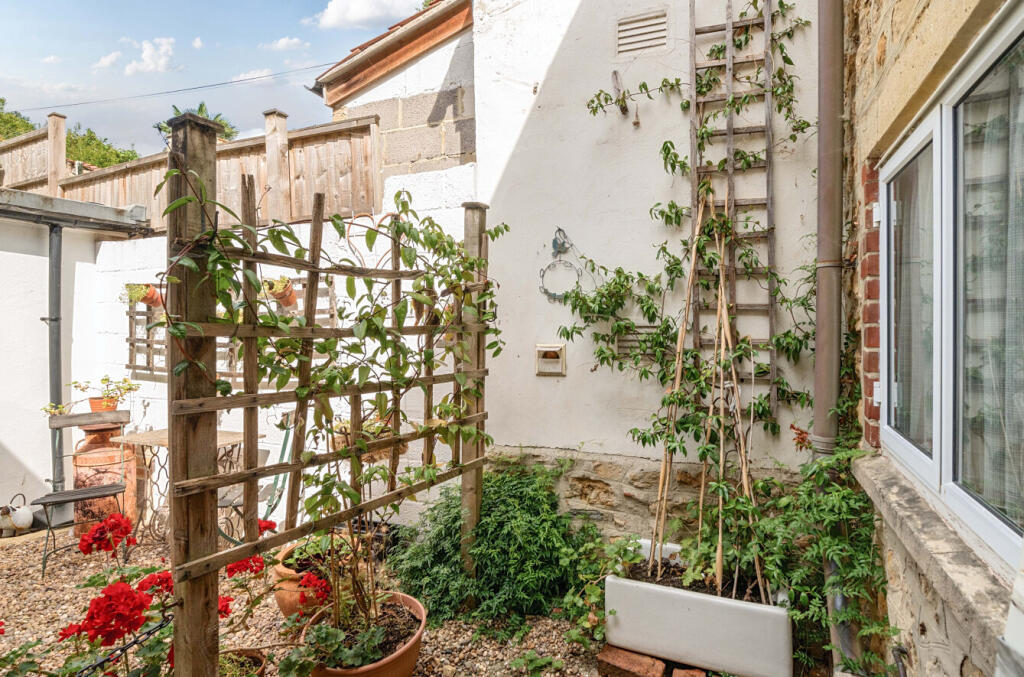 1340659-6-68a7060...