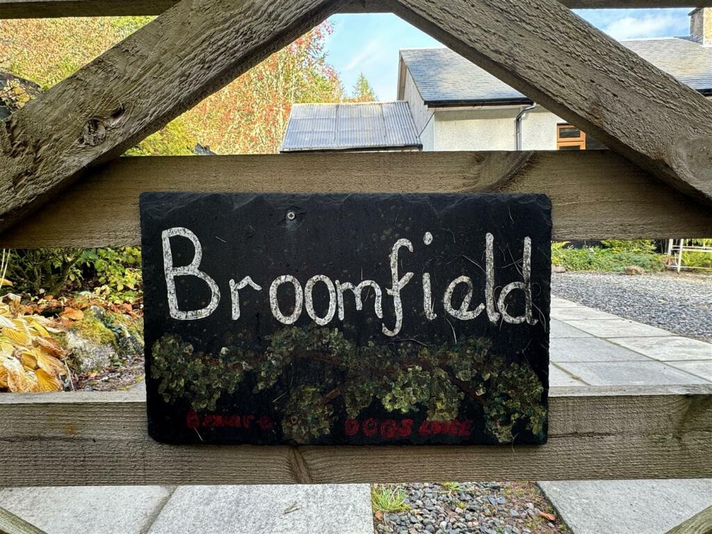 SIGN.JPG