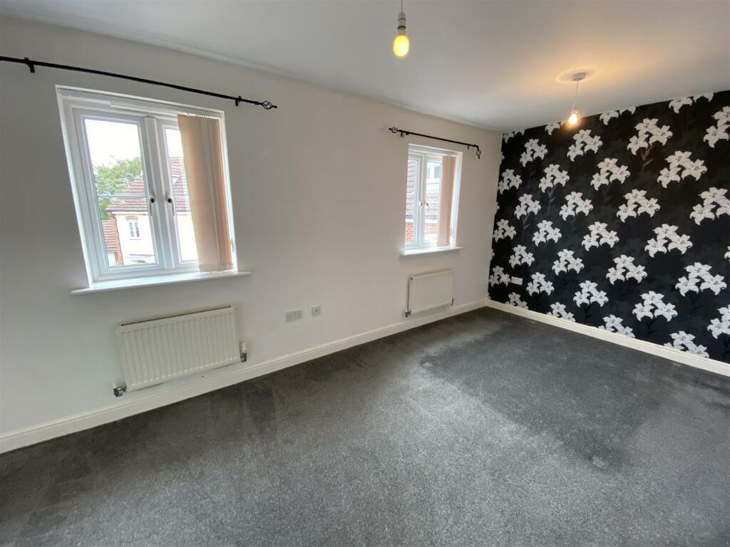 Bedroom 1.jpeg
