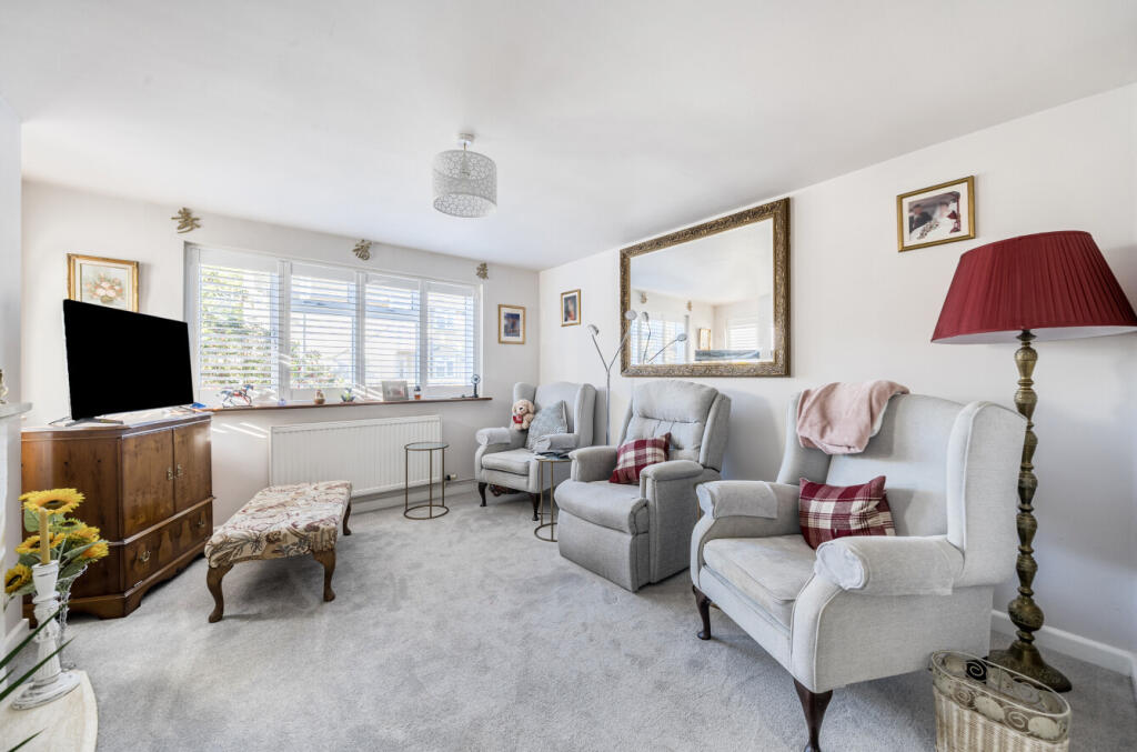 1360900-10-68daab...