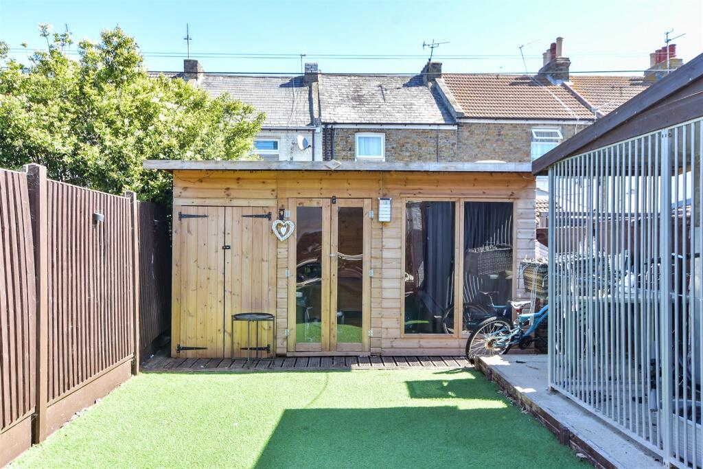 Workshop/Outbuildings