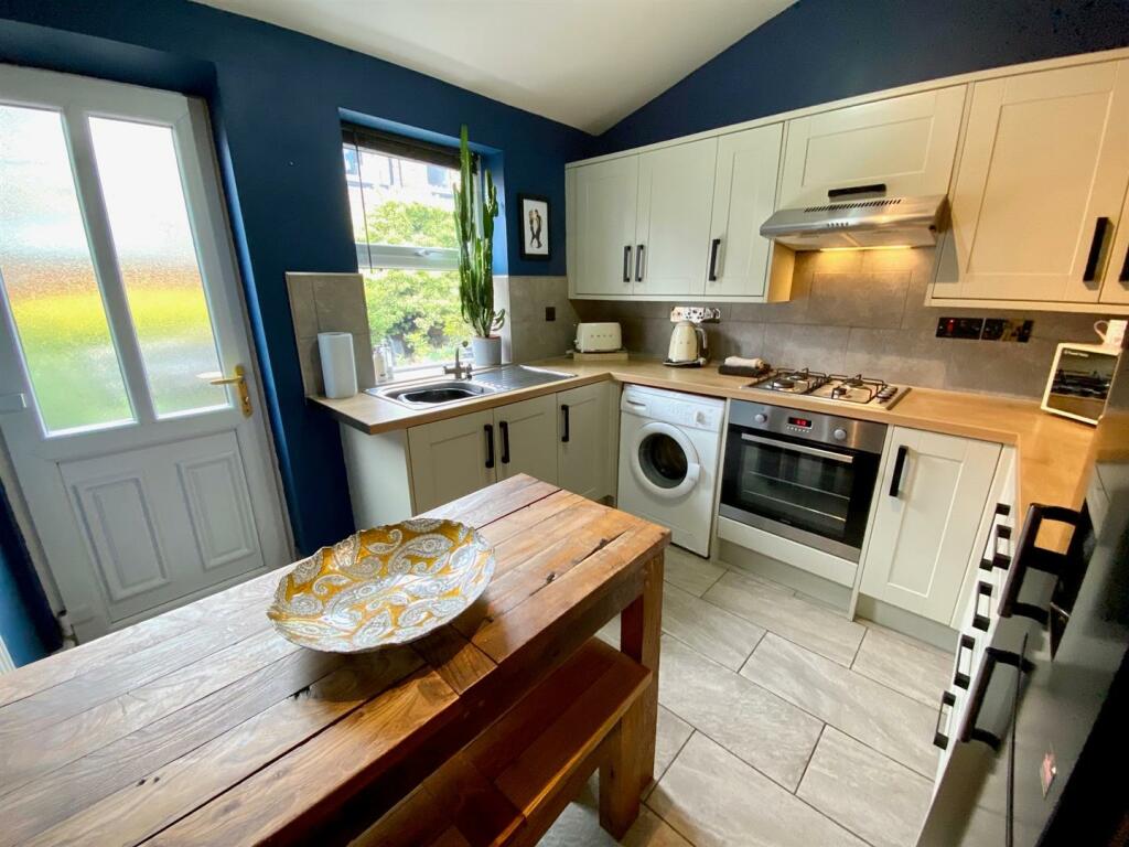 johnson street 61 kitchen.jpg