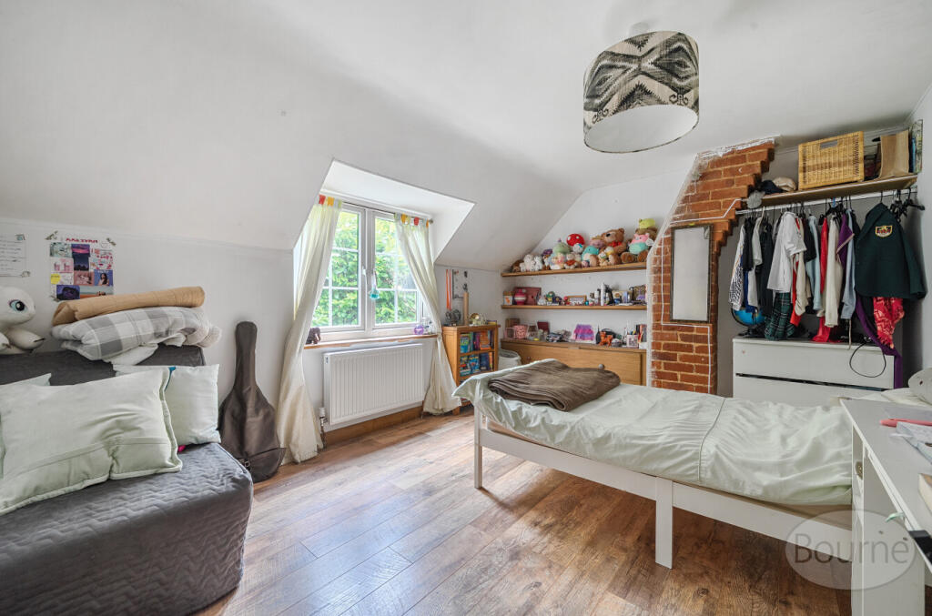 57767664-85f8-460...