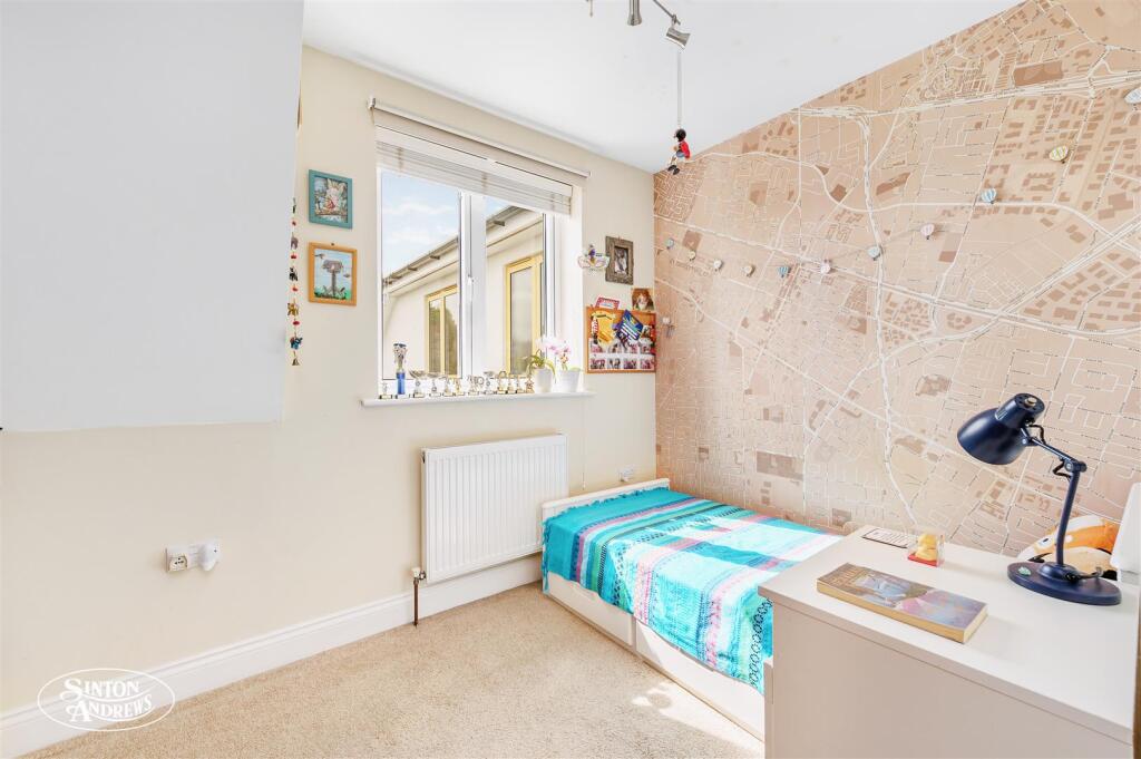 Flat 5  Harrington Court-7.jpg