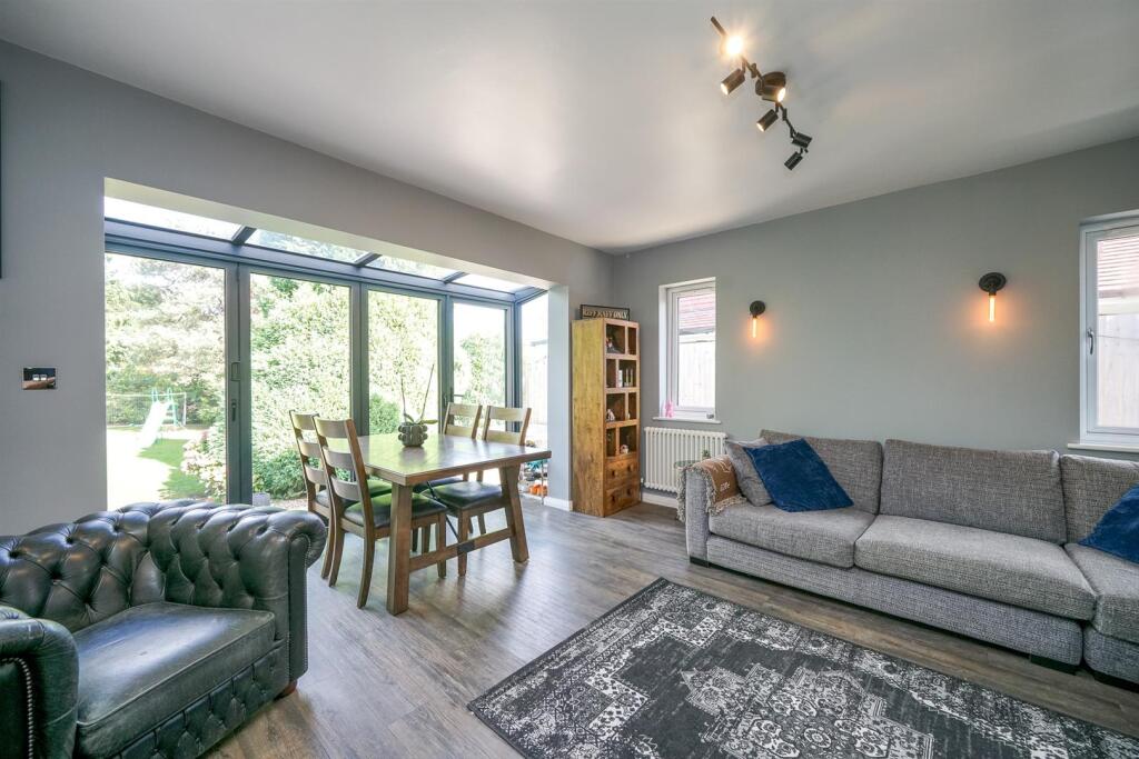 Kitchen/Lounge/Dining Room