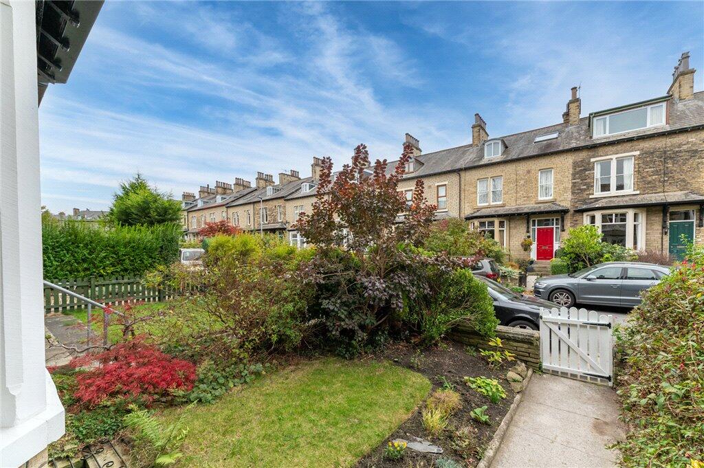 Wellington Crescent