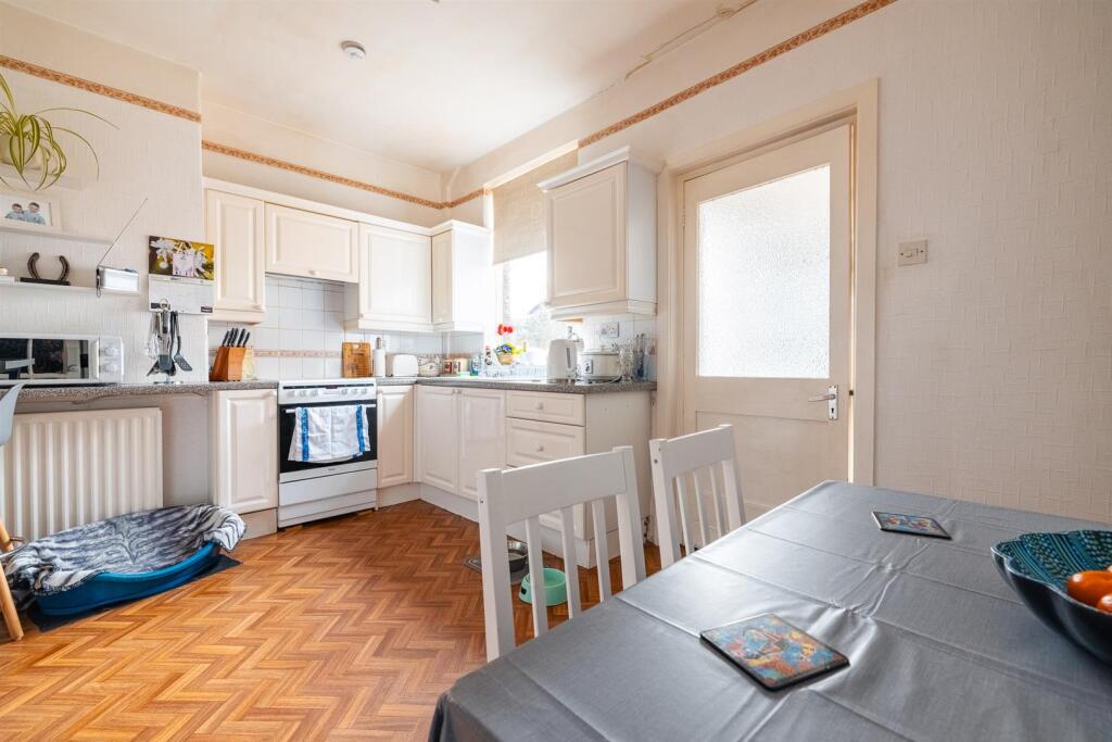 5 Sunset Cottages-27.jpg