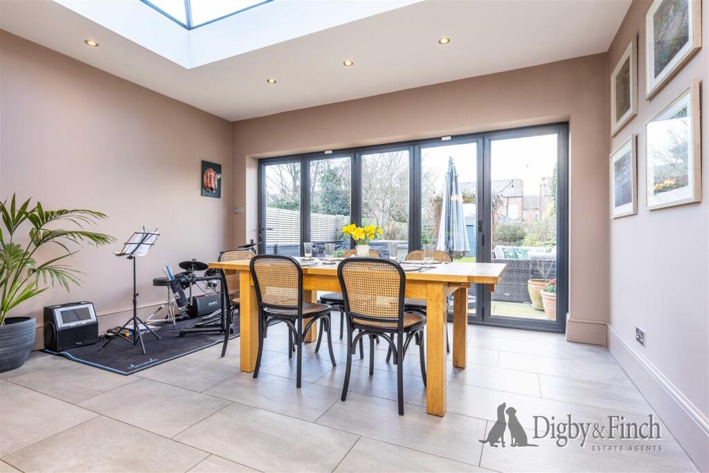 16, Chaworth Road West Bridgford, Nottingham, NG2 