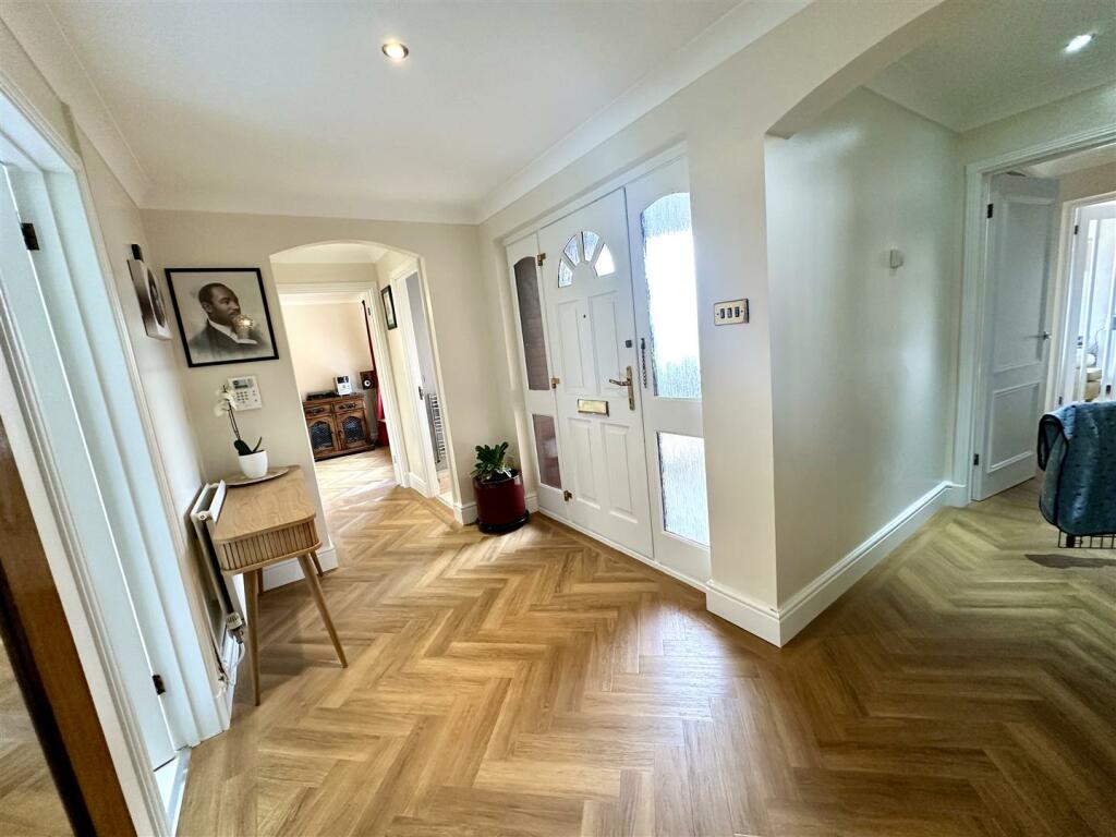 ENTRANCE HALL