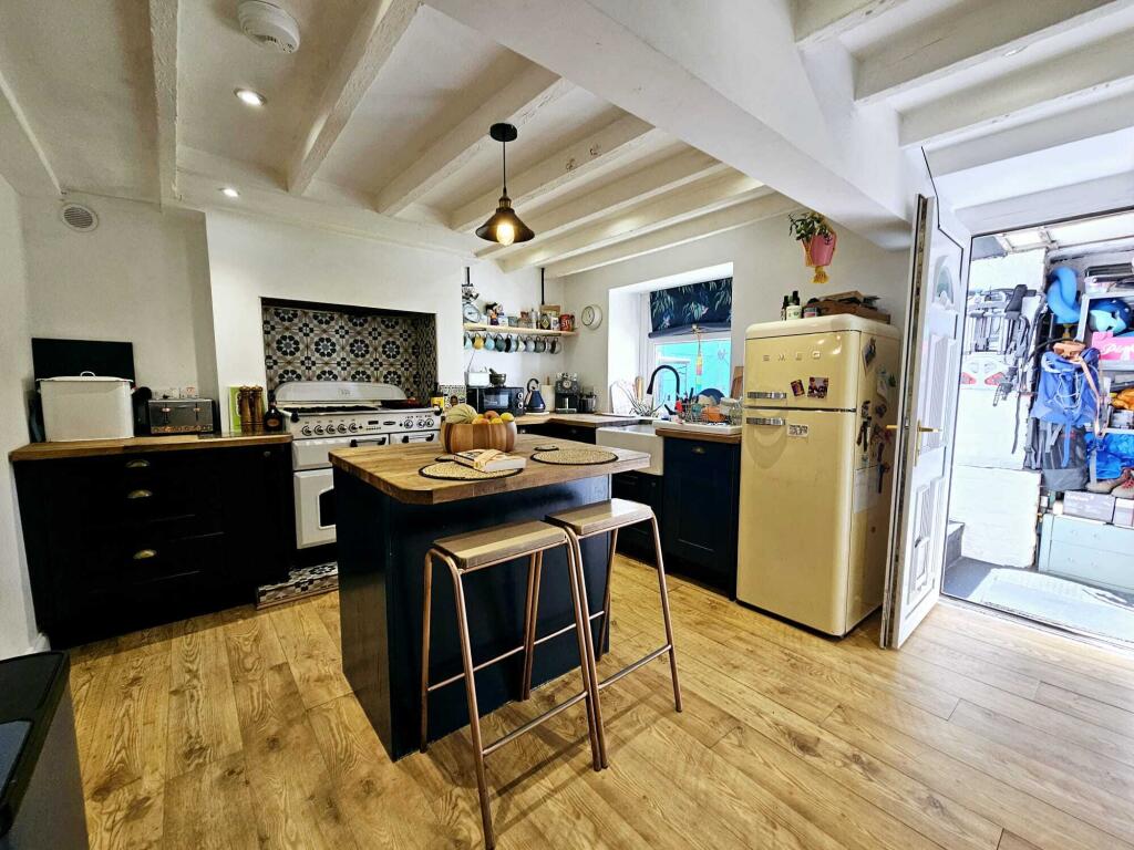 915da79d-cece-4651-a476-077d2b2f6913