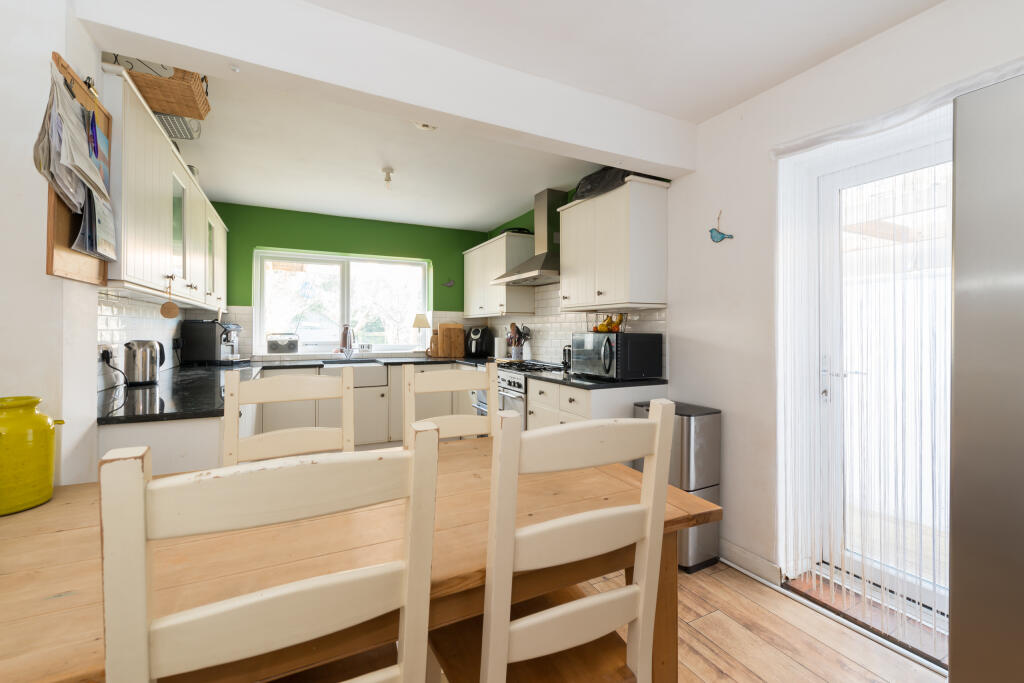 Kitchen / Breakfast Room
