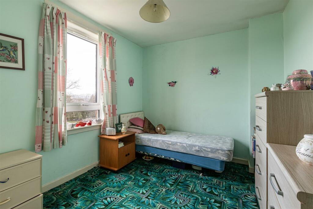 24 Roxburghe Place Newtown 23.JPG