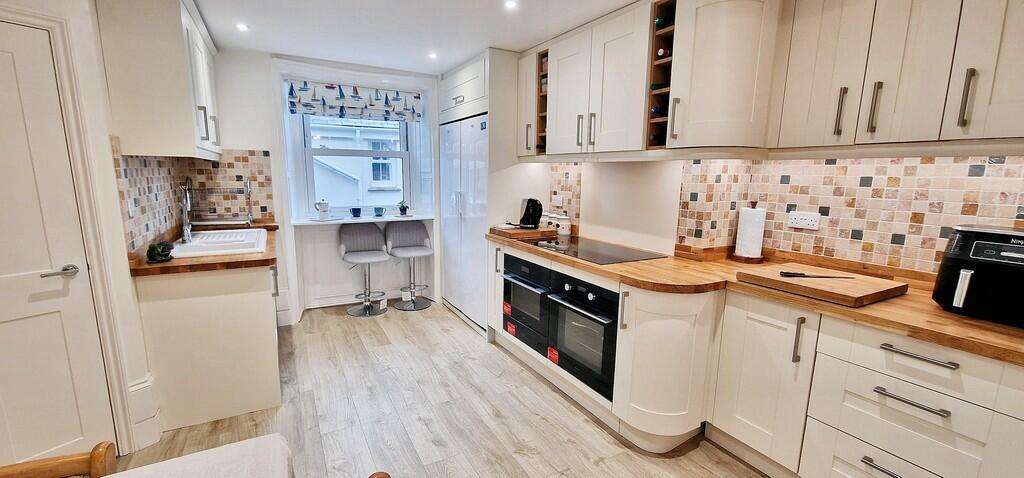 Maisonette - Kitc...