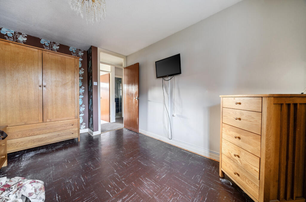 1384083-8-692426d...