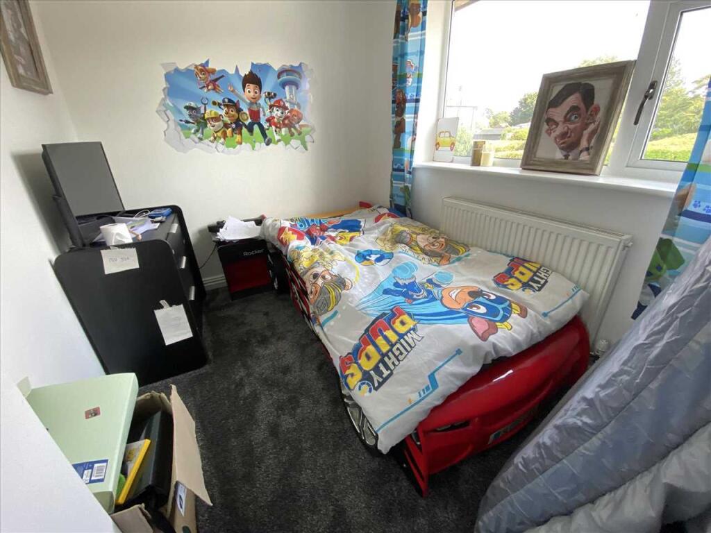 Bedroom 3:
