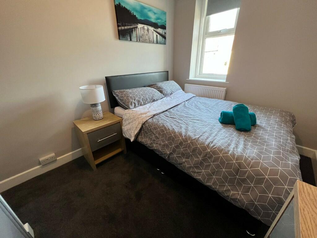 Room 5 @ £550pcm