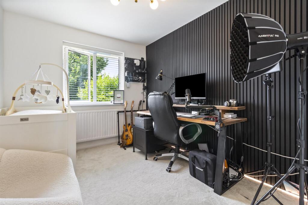 Wellend Road, 29-008.JPG