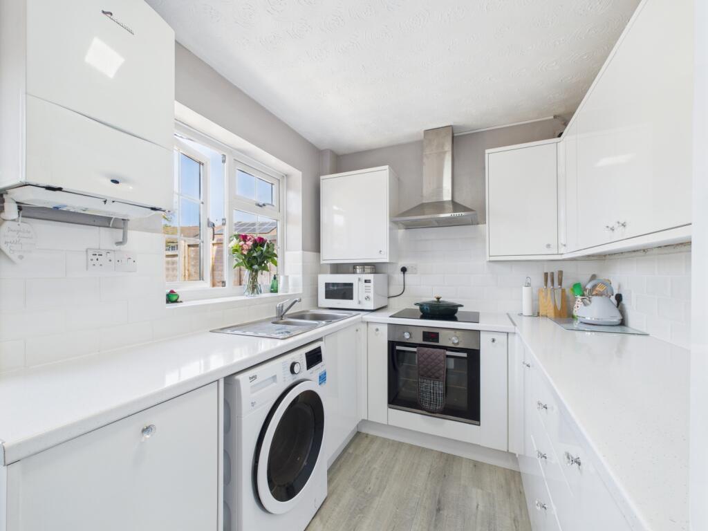 CAM02023G0-PR0156-STILL025