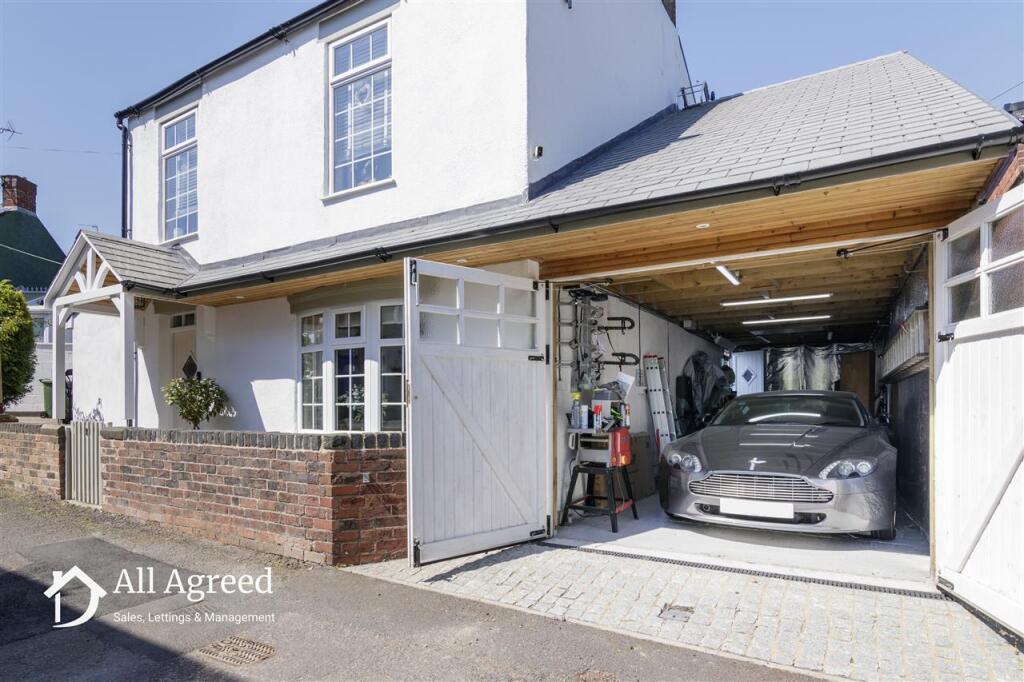 GARAGE