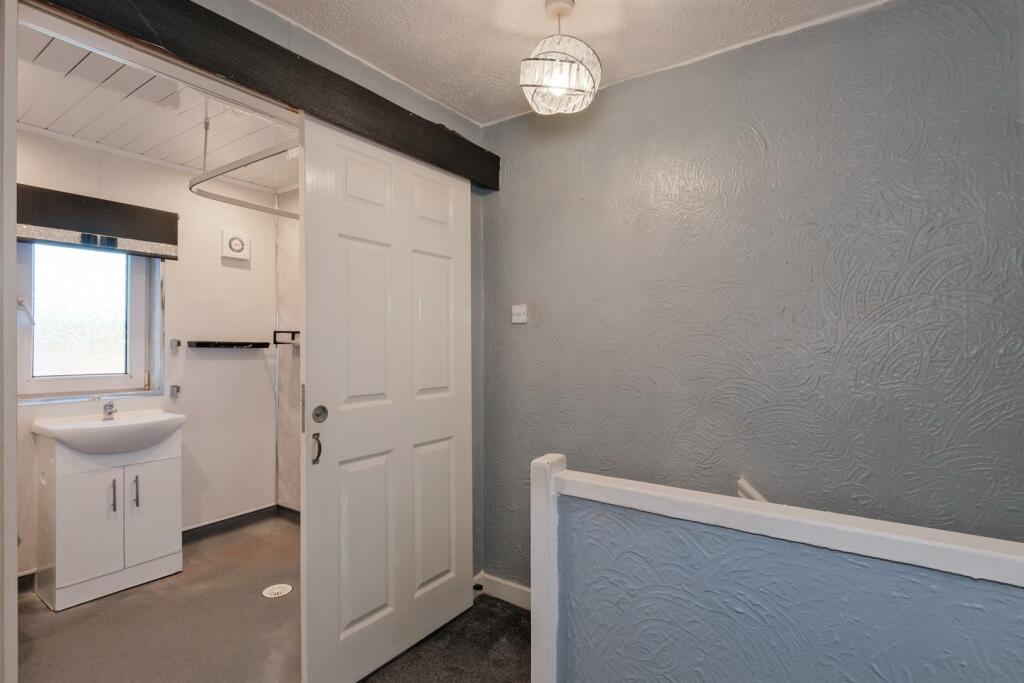 017-86 Omoa Road Cleland, ML1 5RE.jpg