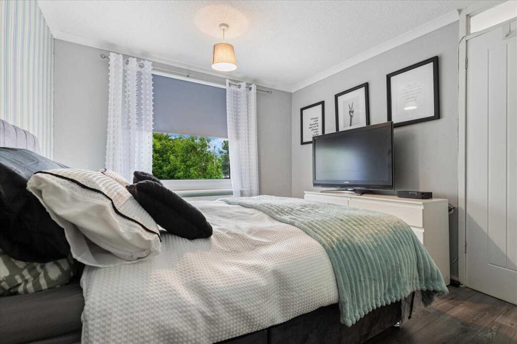 Bedroom One (3)