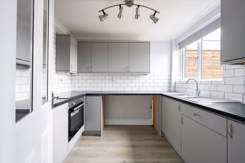 KITCHEN (REAR)