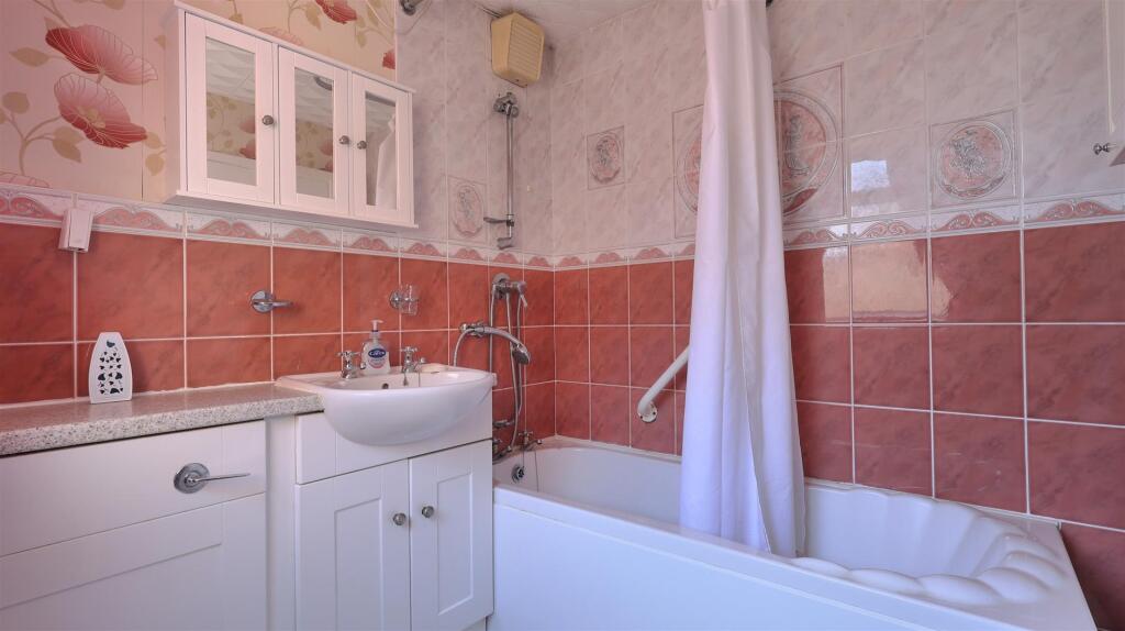 Devon Street Bathroom