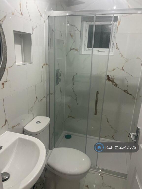 Room 2 - Ensuite - Double