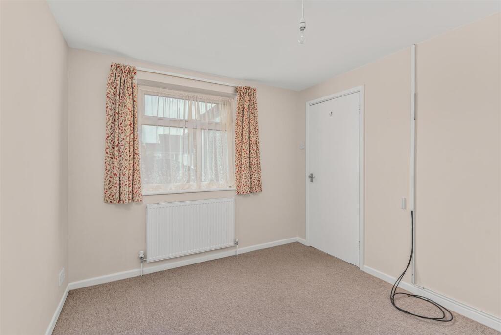 83 St Anne's Road, Banbury-20.jpg