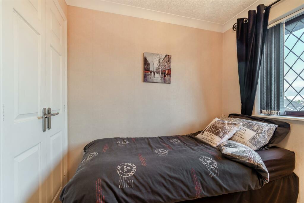 8576940-interior34.jpg