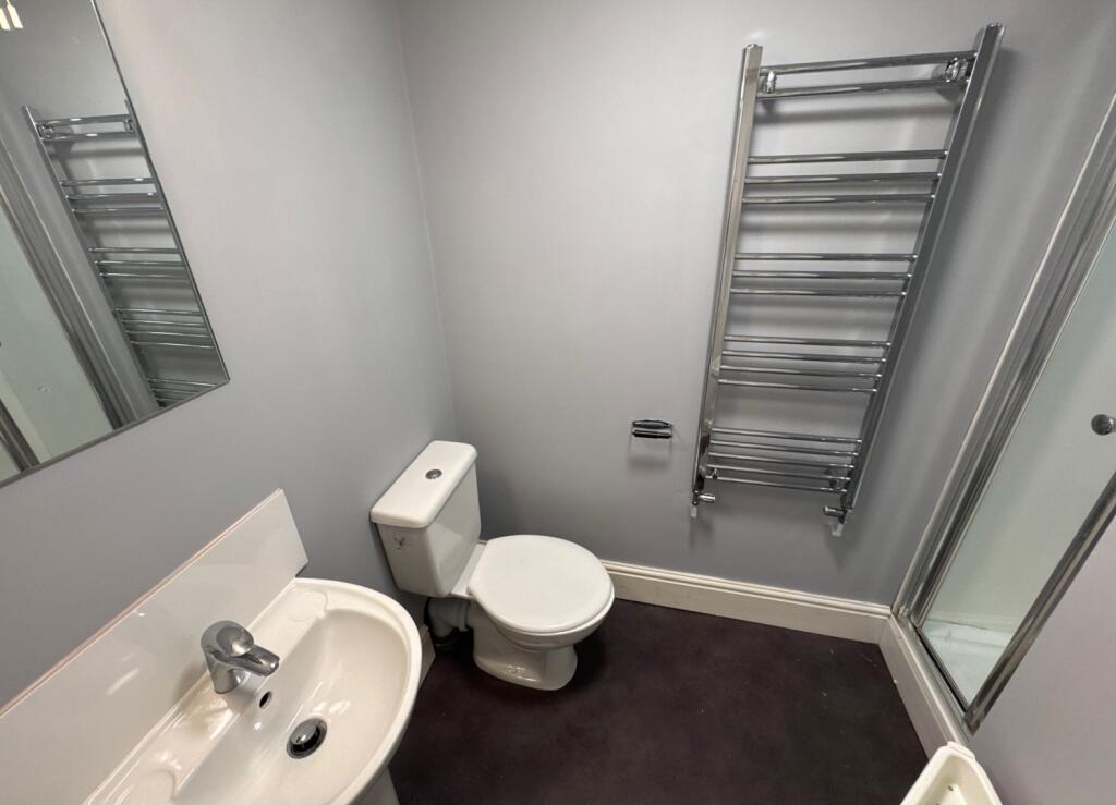 Studio2169bWhiteladi-Bathroom-15558743-45-0