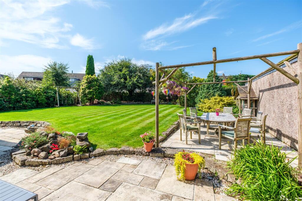 Dunavon Crescent-62.jpg