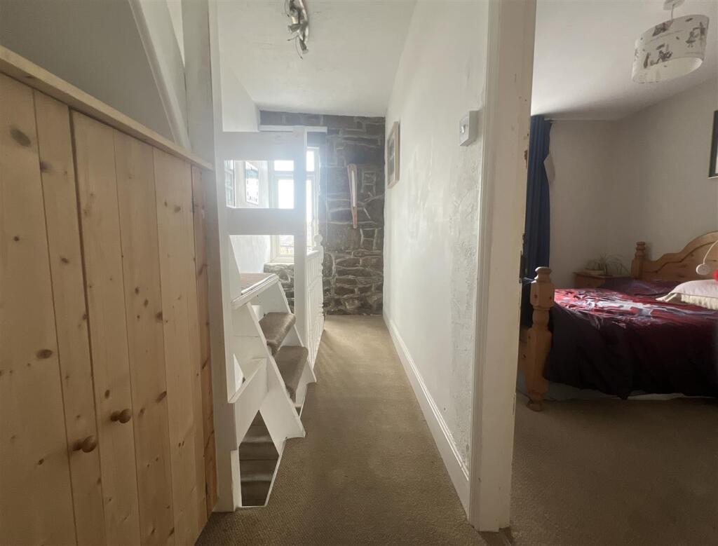 Landing &amp; Stairs