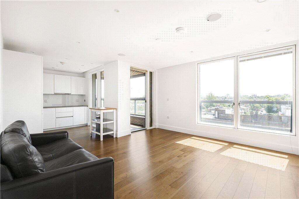 Kitchen / Lounge