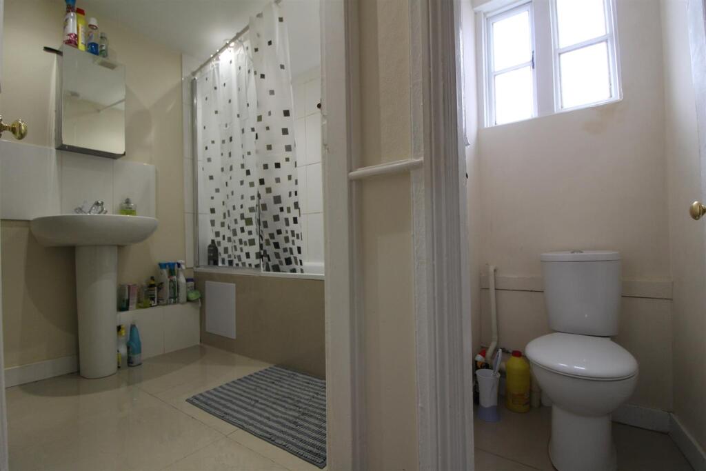 Bathroom &amp; Toilet.JPG