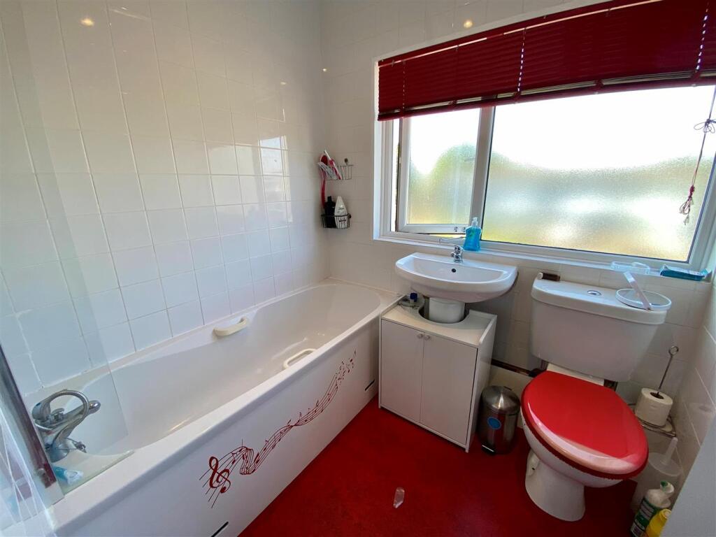 15SUSSEXBATH.jpg